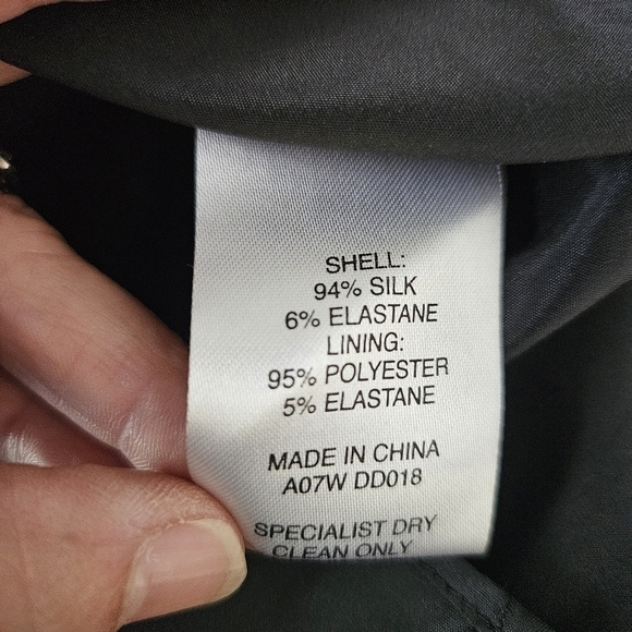 Karen Millen Black Silk Embroidered Kimono Sleeve Fit Flare Cocktail Sz 4 - Picture 11 of 11